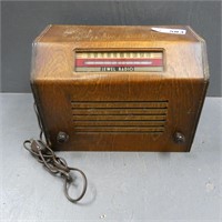 Vintage Wooden Jewel Tube Radio