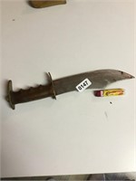 Knife serrated edge