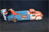 VINTAGE CIRCA LATE 50'S PRESSED METAL TOW TRUCK