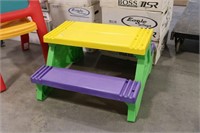 CHILDS PLASTIC PICNIC TABLE