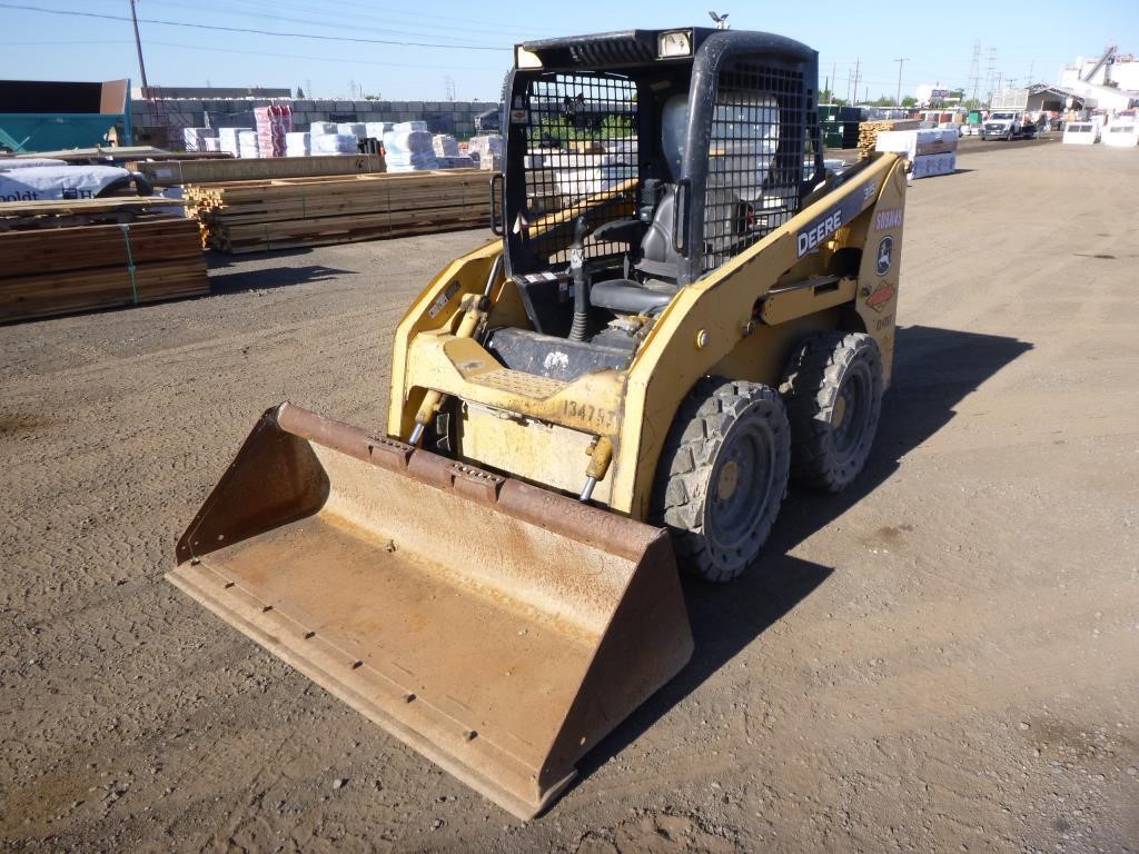 2014 John Deere 315 Skid Steer Loader