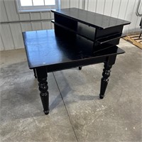 Dinning Table with 2 Leaves