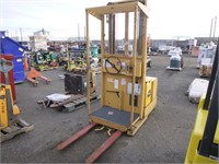 Hyster R25A Forklift