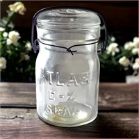 1920's Atlas E-Z Seal Jar with Wire Bail and Lid