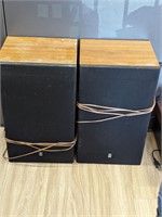 Yamaha Set of Stereo Speakers