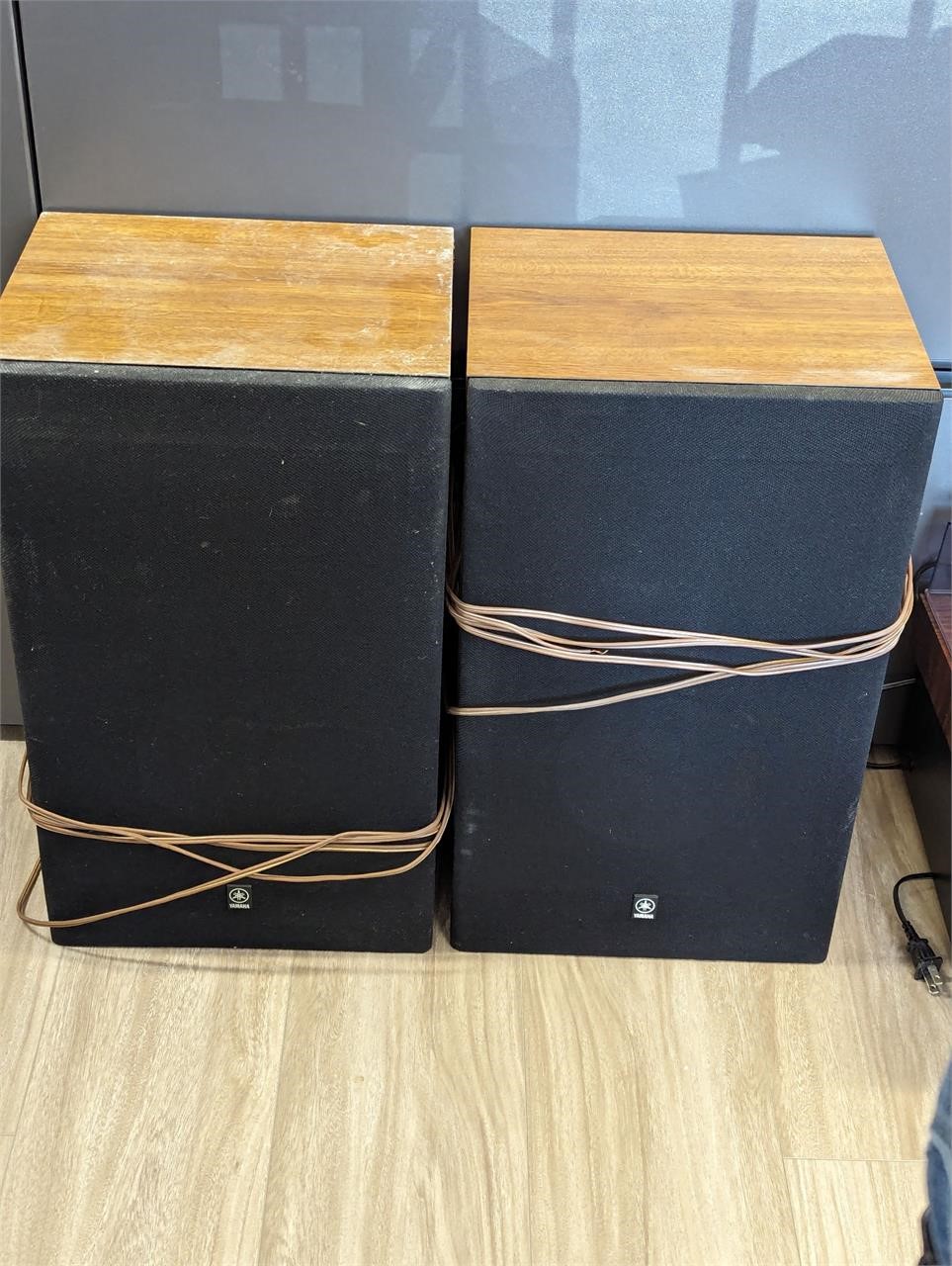 Yamaha Set of Stereo Speakers