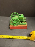 Toy John Deere hit and miss engine