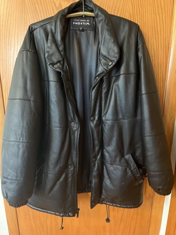 Men’s large black leather jacket