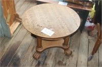 ROUND QUARTER SAWN OAK TABLE 28" WIDE, 20 TALL