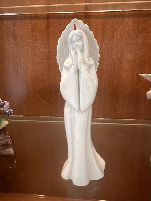 PRAYING ANGEL PORCELAIN