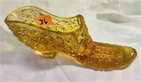 Vnt. Daisy & button amber Fenton glass slipper