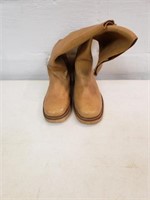 Vintage western style boots, size 10, tan