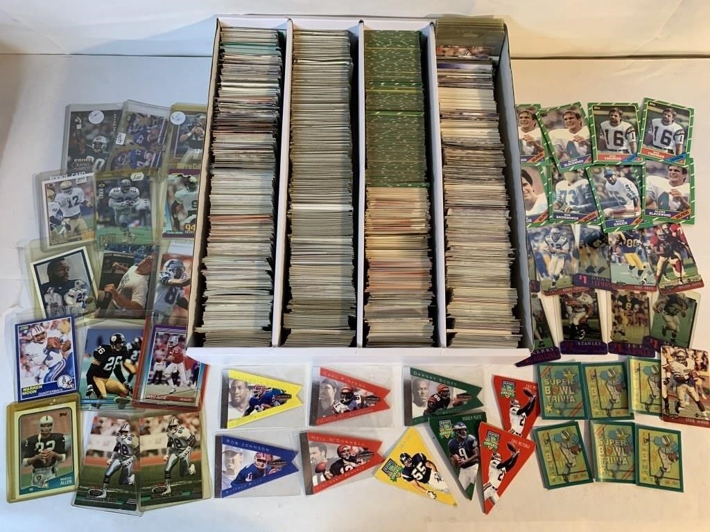 APPROX. 2,800 ASSORTED FOOTBALL CARDS