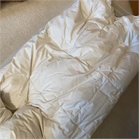 Full Size Comforter in Plastic Tote