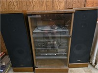 Fisher Stereo System w/Speakers
