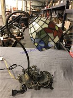 STAIN GLASS SHADE DESK LAMP