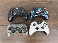 4 Xbox Controllers