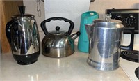 2 Coffee Pots, Pitcher&teapot