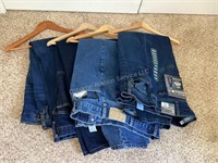 4 Pair of 40x29 Men’s Jeans