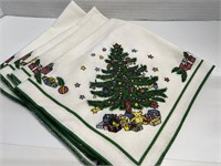 16" Beautiful Cloth Christmas Napkins - SPODE?