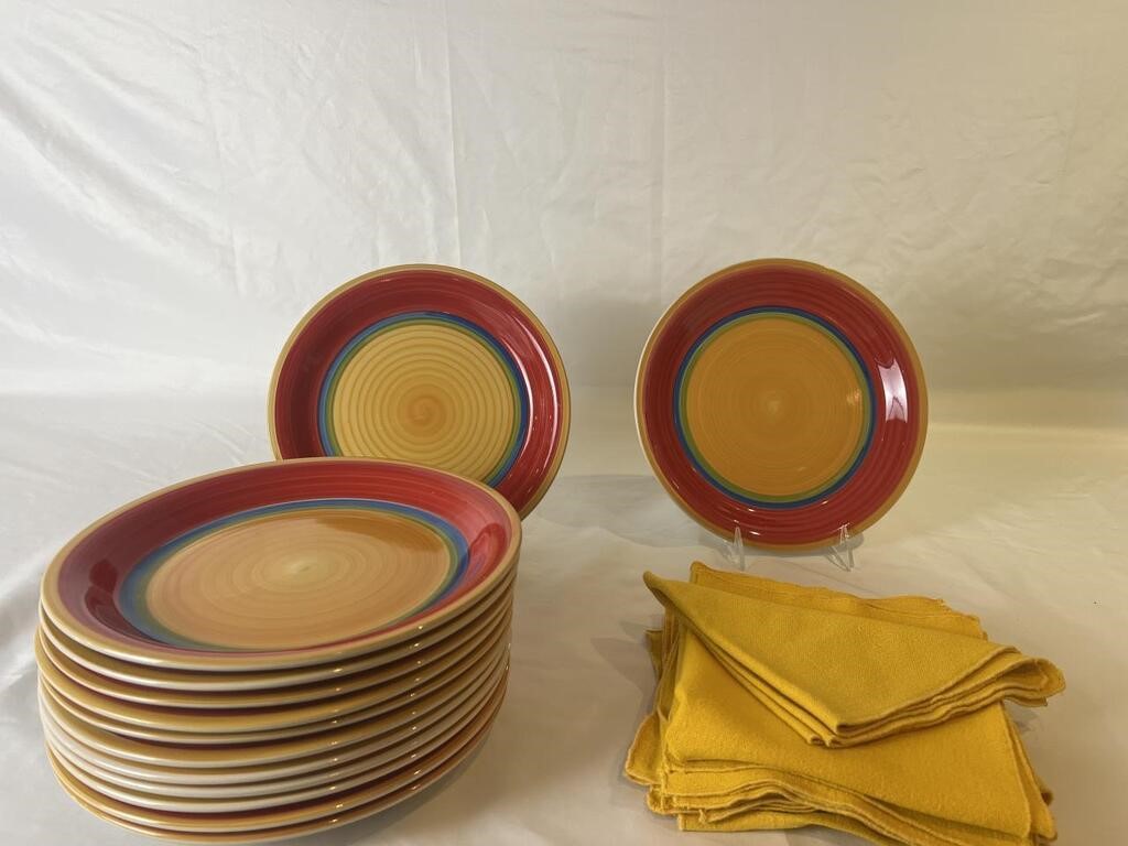 Royal Norfolk plates and yellow napkins