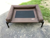 NW) K & H pet products, pet bed in like new