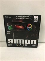 THE WEARABLE SIMON GAME AGES 8+
