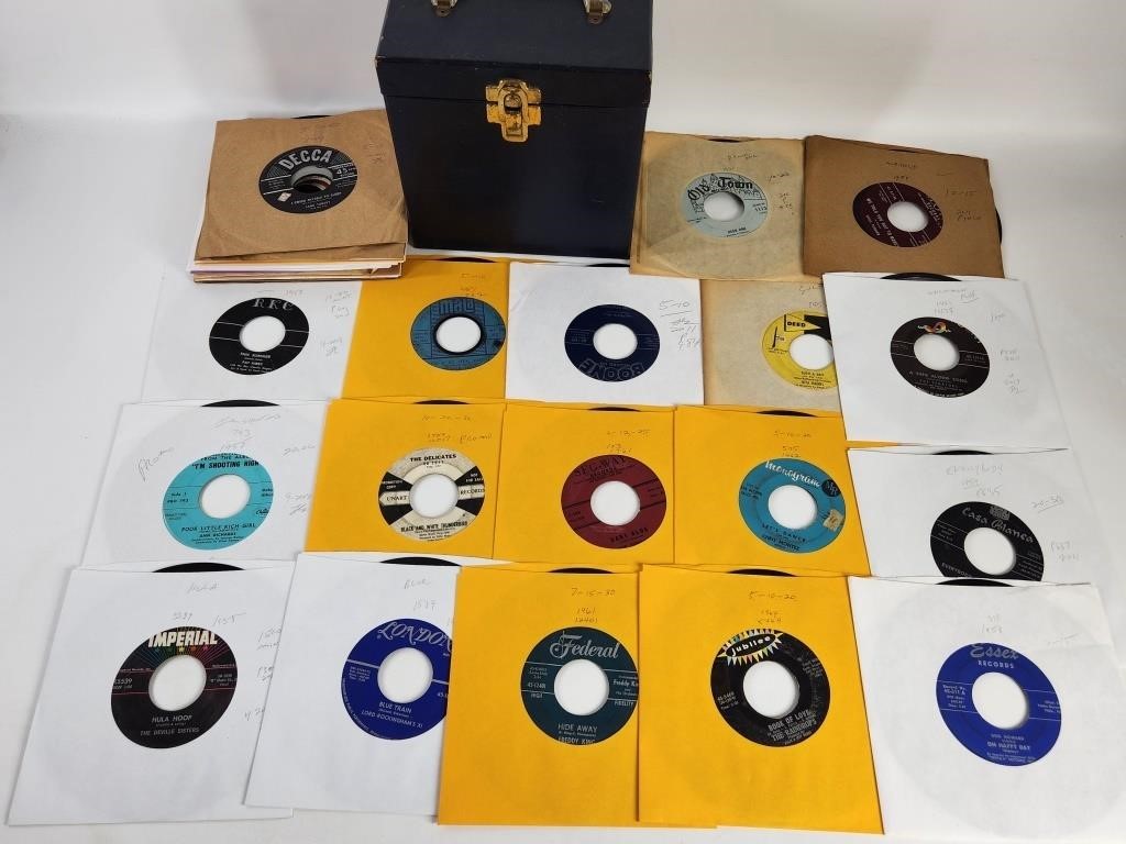 ASSORTED LOT OF VINTAGE 45 RPM RECORDS