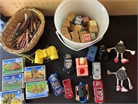 Assorted lot of toys, puzzles, blocks & bucket