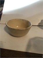 Watt Where oven pottery bowl