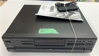 Technics Compact Disc Changer w/Remote *Powers On