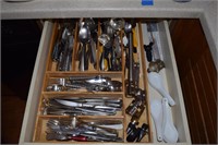 Drawer lot of flatware & utensils