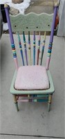 F7) Nice decorative chair