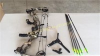 HOYT CA BON SPIDER COMPOUND BOW WITH ARROWS,
