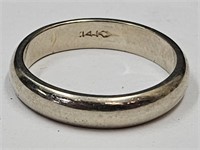 14 K White Gold  Ring SZ 7   4.1 g