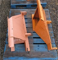 PALLET OF 2 WING BOXES