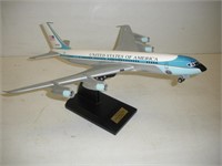 Air Force One Boeing 707-320B  18 Inch Wing Span