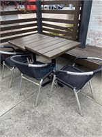 Single Pedestal Patio Table w/ Slat Wood Top