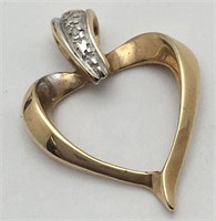 10k Gold Heart Pendant With Diamond