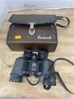 Bushnell binoculars w/ case