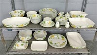 46pc Villeroy & Boch Geranium China