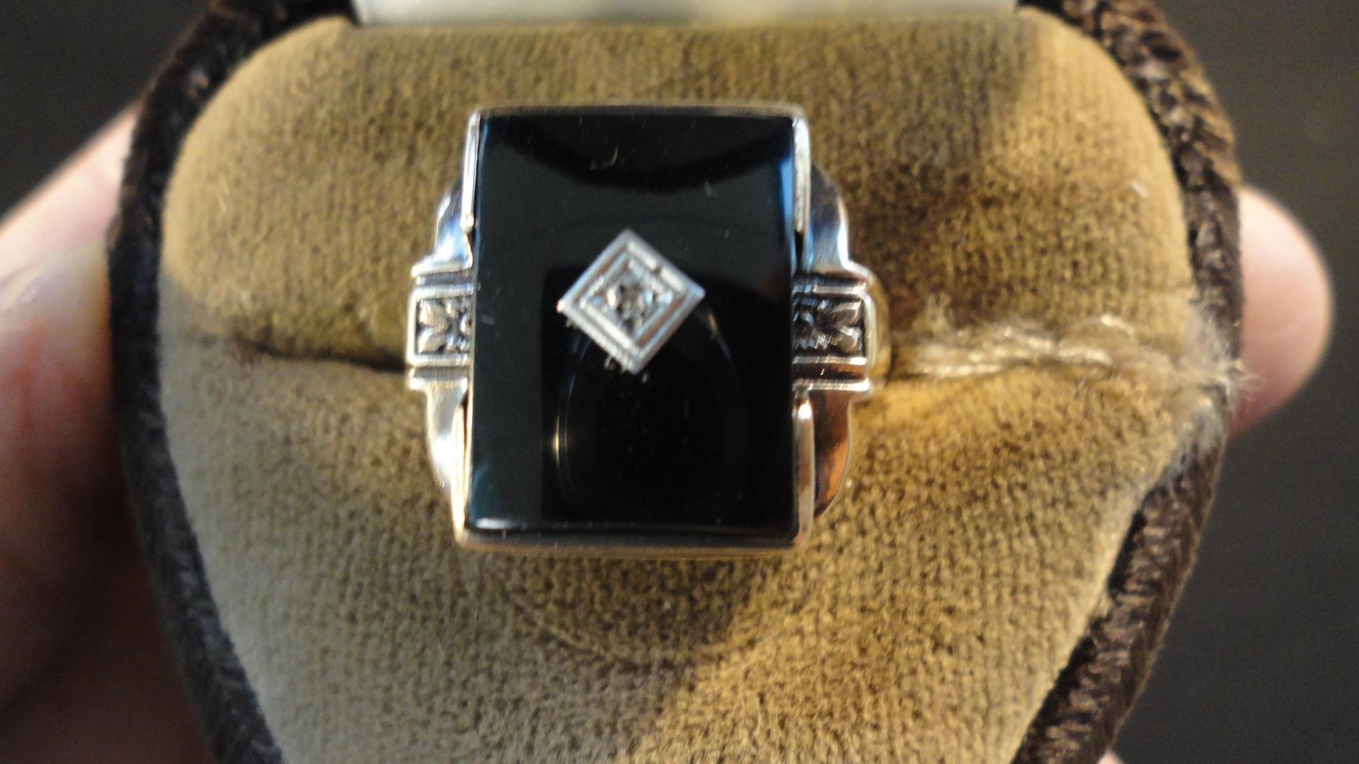 Vintage 10k Gold Rectangular Onyx Diamond Ring