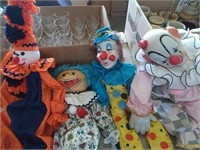 For clown dolls the pink one has damaged on hand