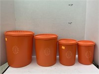 4 cnt Tupperware Canisters