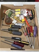 Assorted Screwdrivers, drivers, pocket, knife,