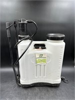 4 Gal Backpack Sprayer (missing the wand)