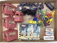 Vintage Plastic Toys : AirFix Astronauts,