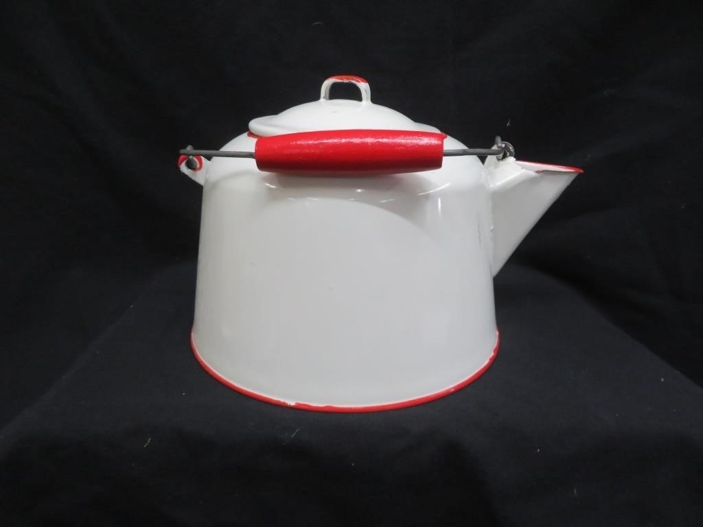 Enamelware Coffee / Teapot / Kettle - Farmhouse