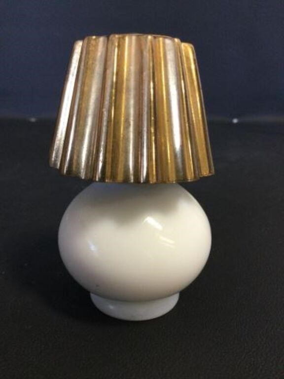 Vtg. Milk Glass table lamp lighter works sparks