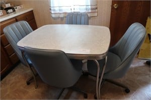Vintage Formica Table w/4 Rolling Chairs